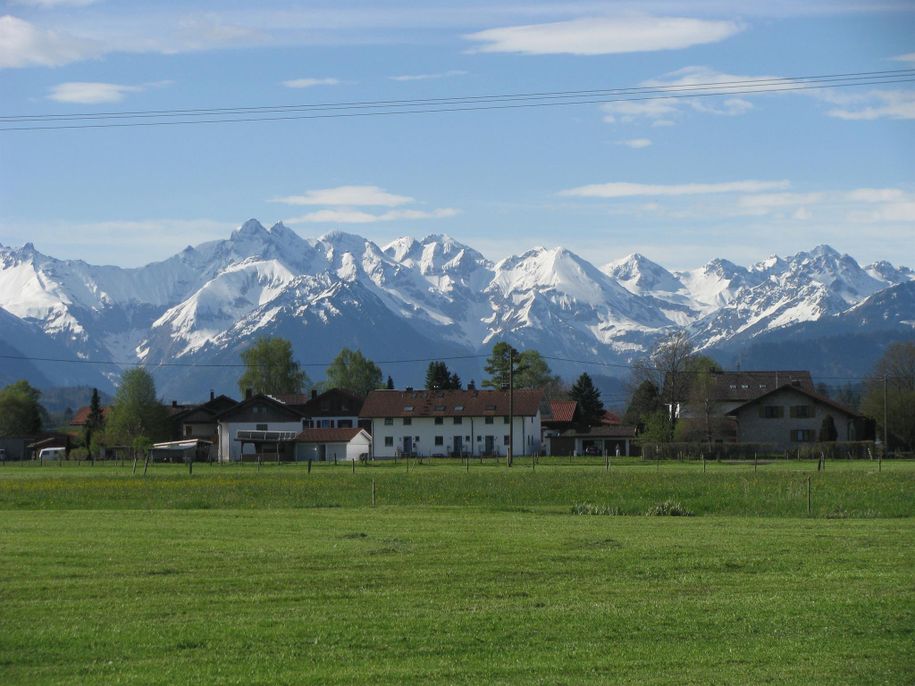 Blick in Allgäuer Berge vom Balkon