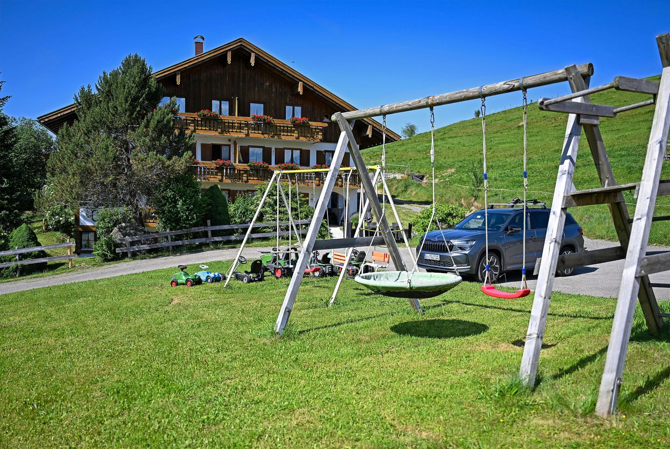 Spielplatz direkt am Haus