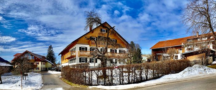 Hauptbild Haus außen ost