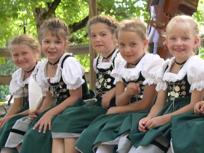 Trachtlermädchen