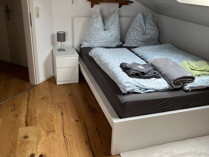 Schlafzimmer 2, Bett 140x200cm