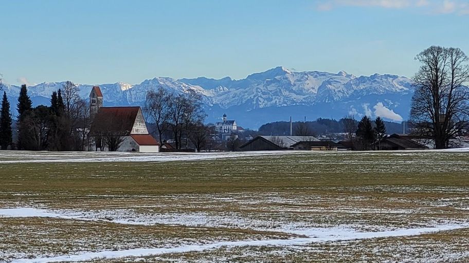 Wiesenweg zum Elbsee und zurück