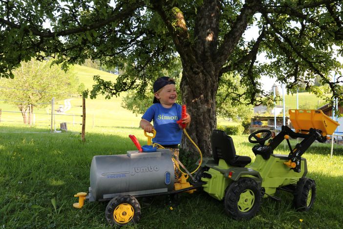 Spaß mit Trettraktor