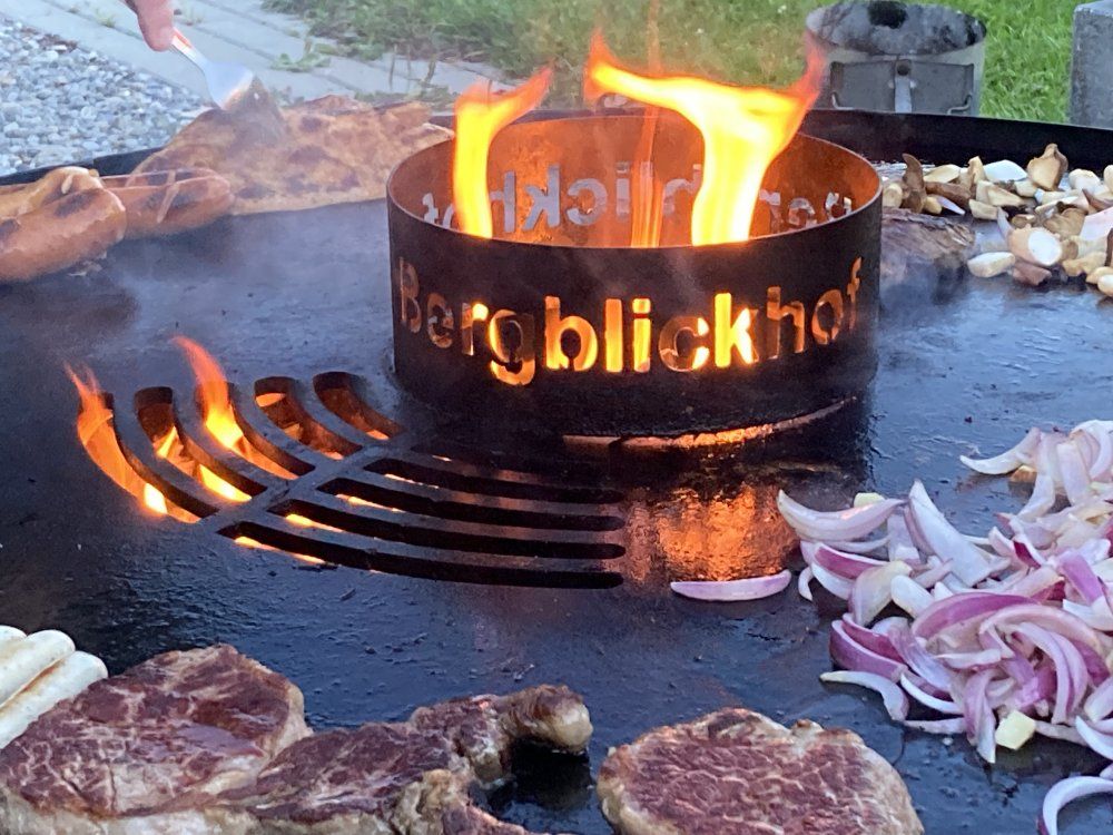 Grillabend mit leckerem Fleisch vom Hof