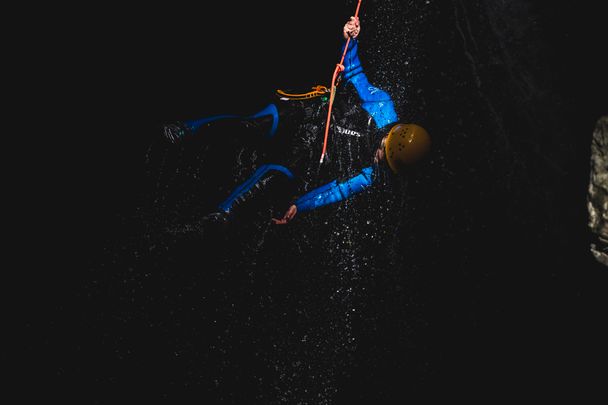 Abseilen beim Canyoning mit MAP-Erlebnis
