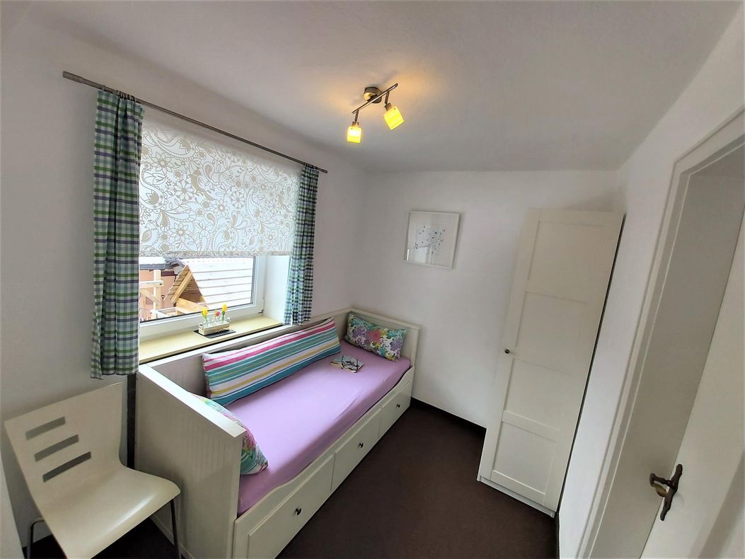 Schlafzimmer 2