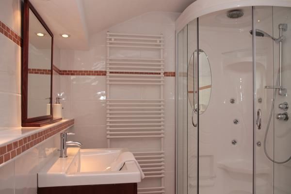 Haus in der Sonne OG #49 zweites Badezimmer 02
