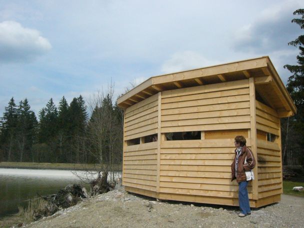 Vogelbeobachtungsstation von vorne