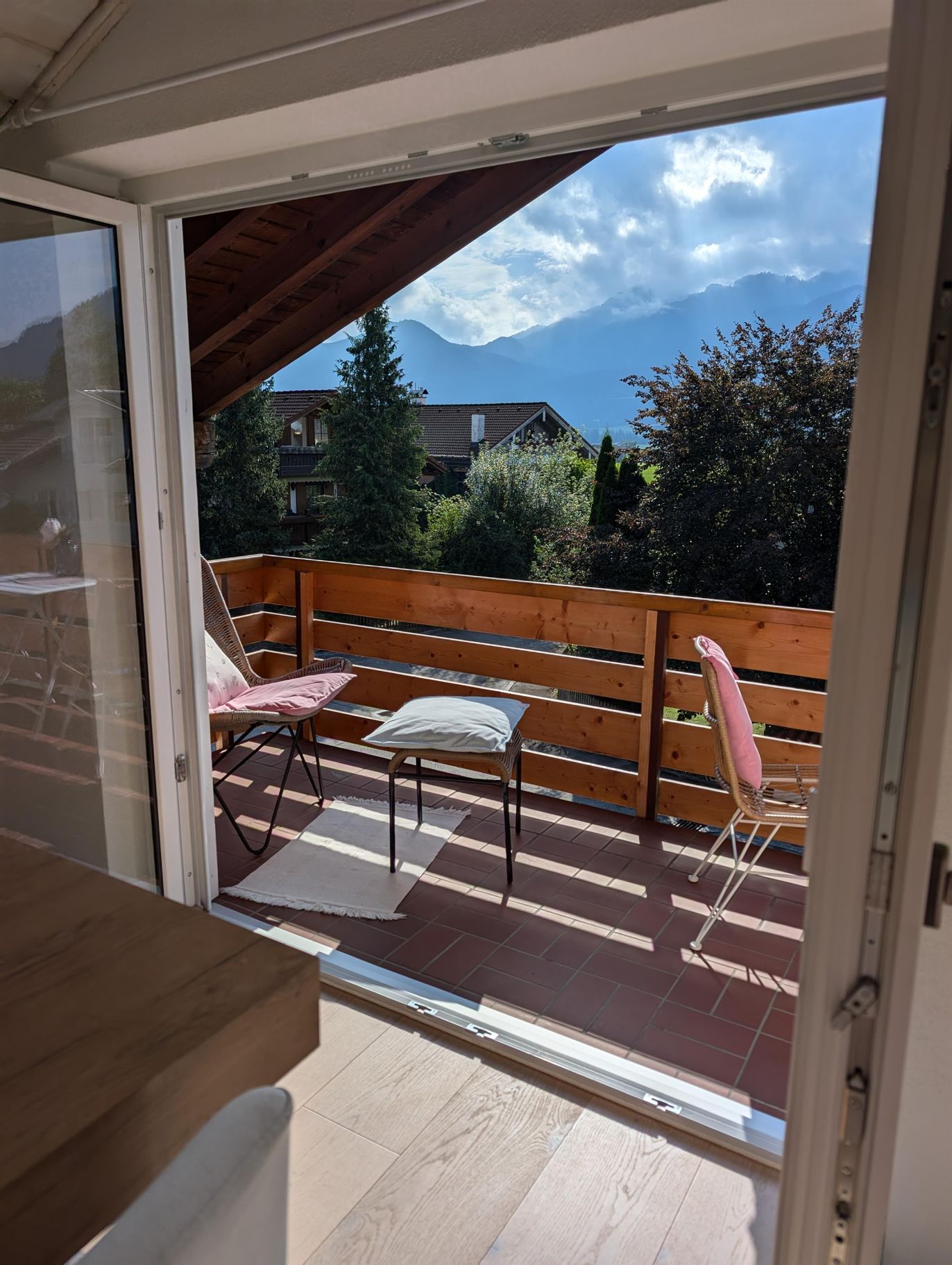 PXL_20240816_072533291.MP