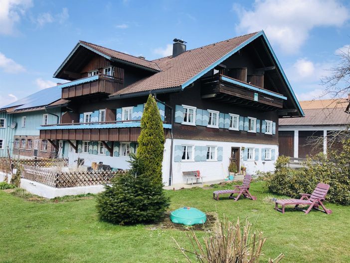 Allgäuer Bauernhaus - Frühlingserwachen