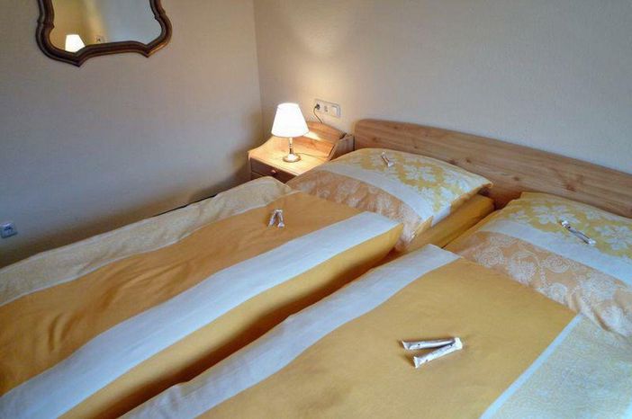 Schlafzimmer 2