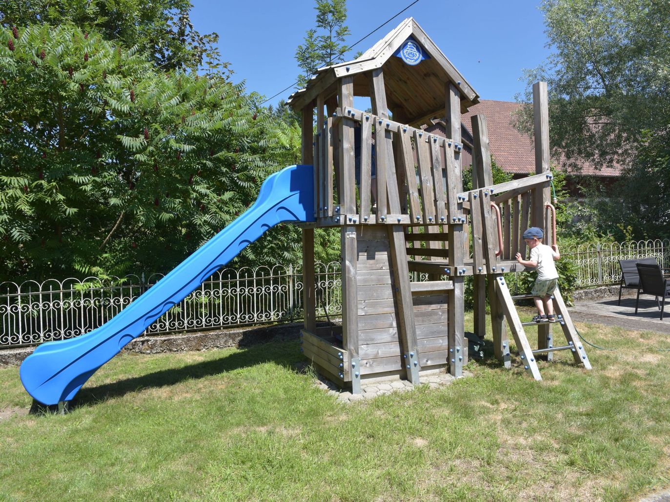 Spielturm 1