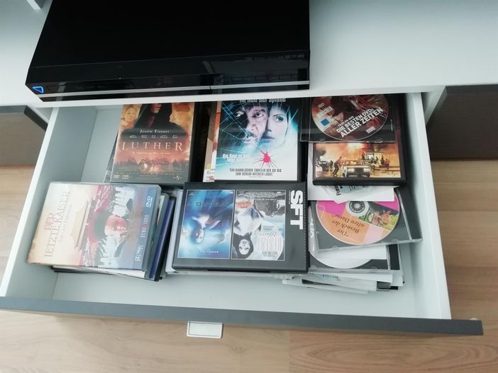 DVD s