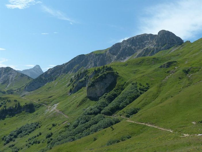 hike-175305_1920