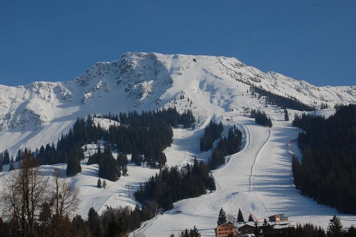 Blick vom Balkon auf Iseler - im Winter