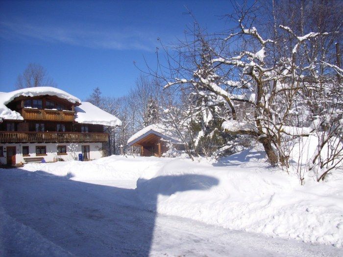 Unser Ferienhof im Schneekleid