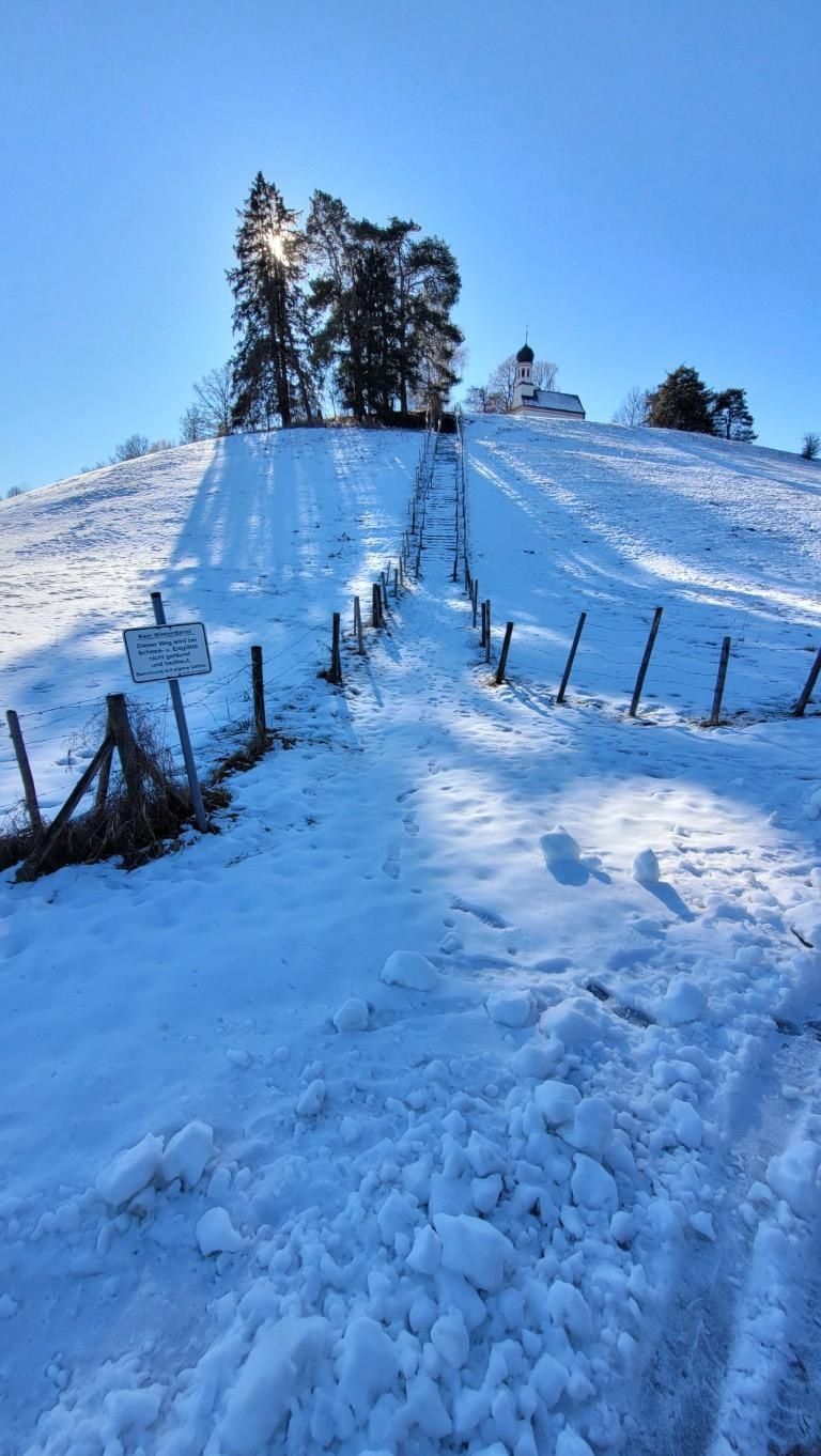 Sagenhafter Weg bei Altdorf zur Loretto-Kapelle