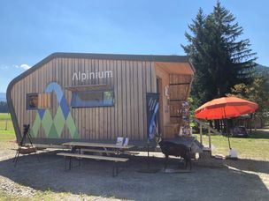 Alpinium