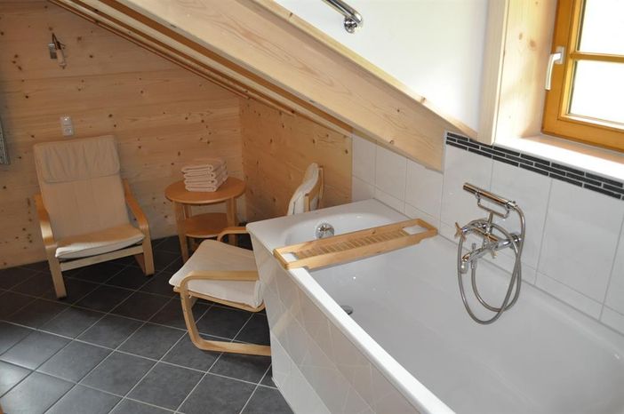 Badewanne Badezimmer OG