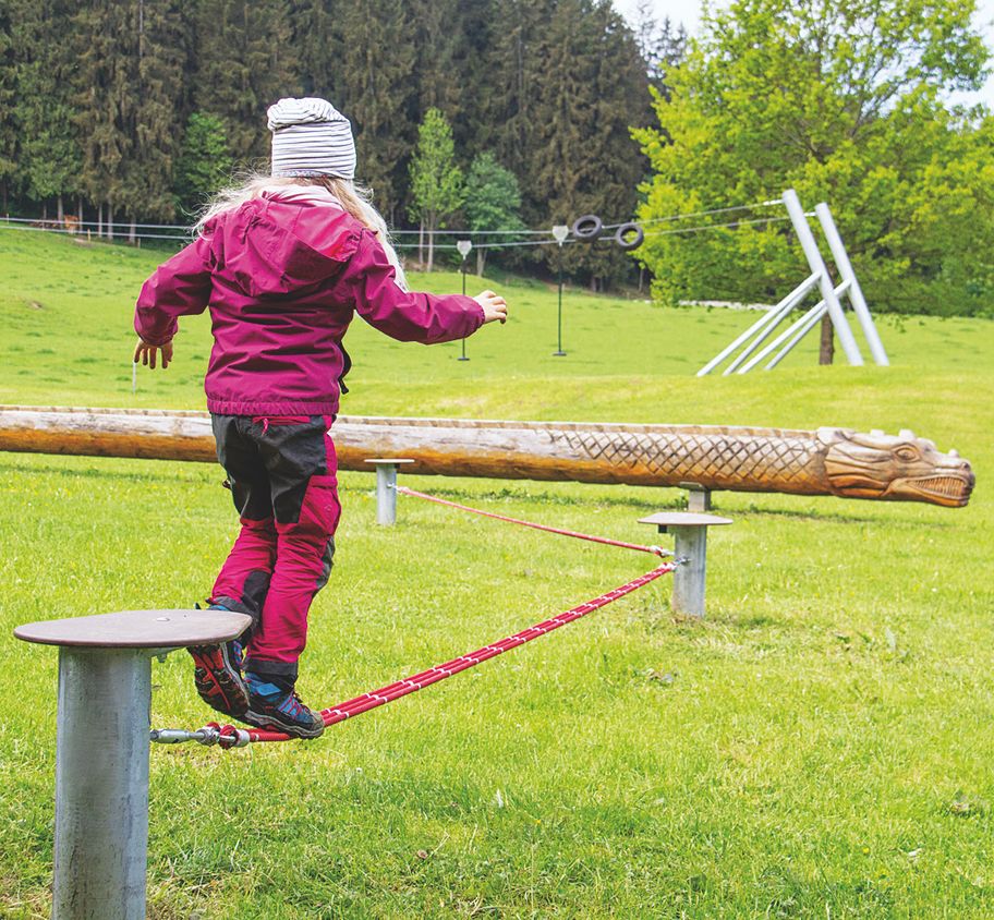 Spielplatz Slackline - Roßhaupten - Amanda Linder