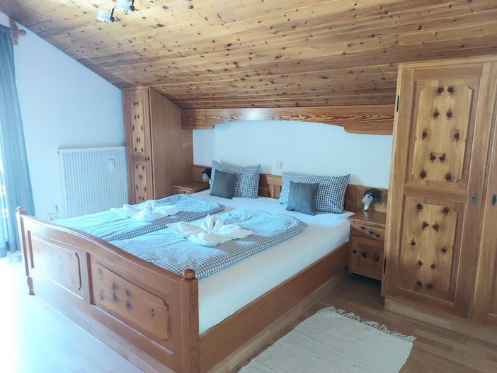 Schlafzimmer1