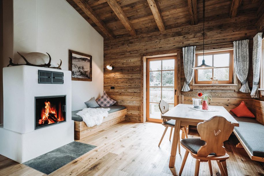 22_alpzitt_allgaeu_alps_chalets_sauna_pool 2