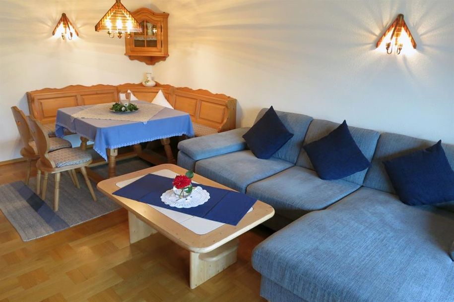 Wohnzimmer 1