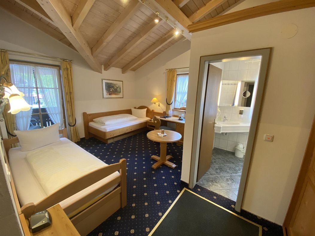 Zimmer 11 1