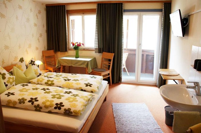 Doppelzimmer mit Balkon