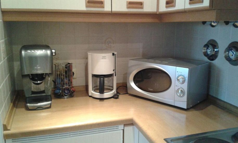 Mikrowelle, Kaffeeautomat, Kaffeemaschine