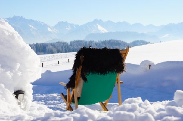 Landhotel Alphorn - Terrasse im Winter