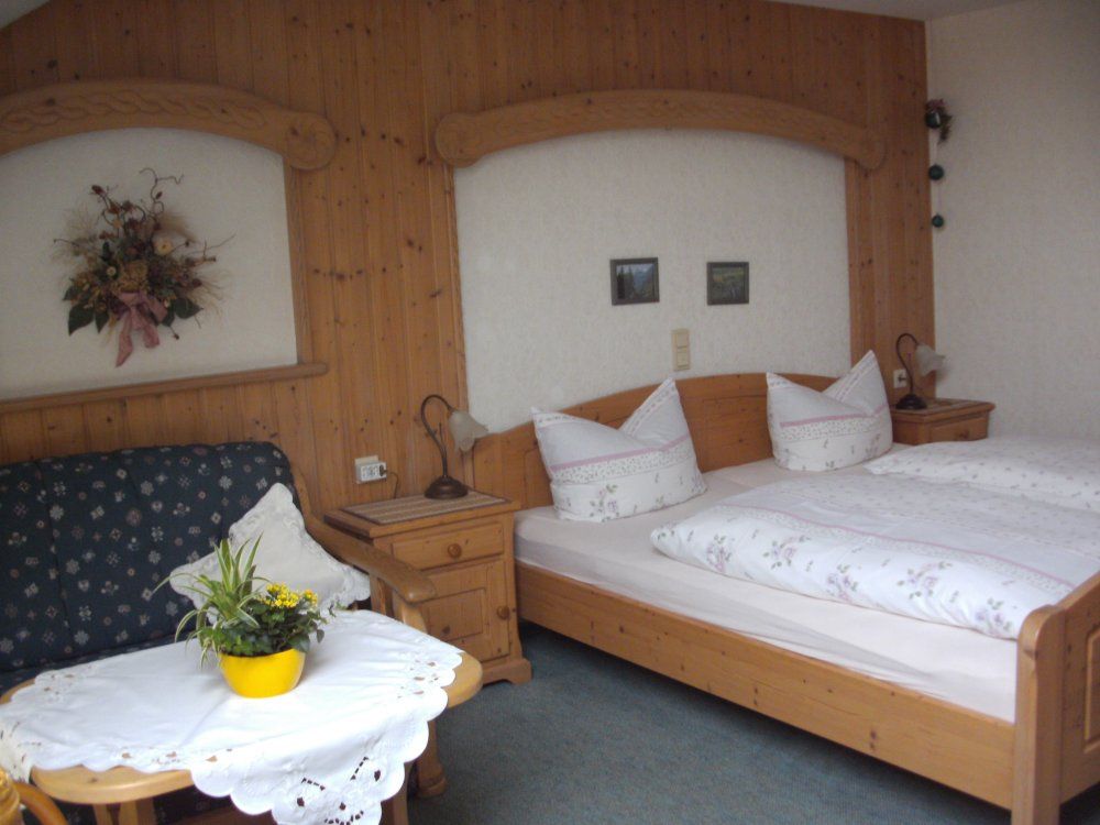 FeWo III  Burgwohnung  - Schlafzimmer