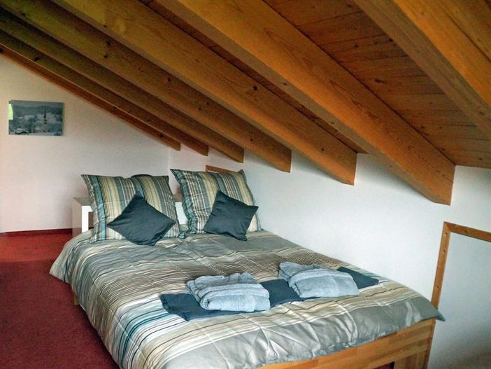 2. Schlafzimmer