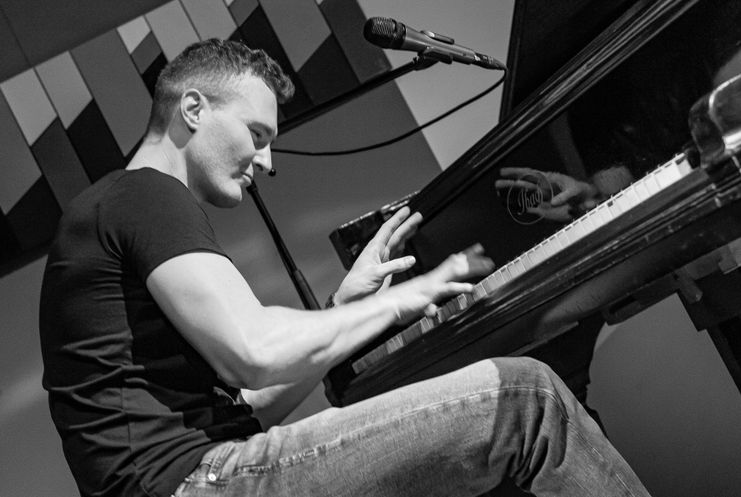 Dan_Popek_copyright_Ulrich_Kraaibeek (1)