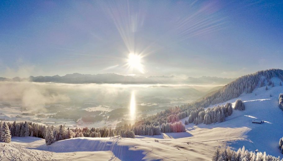Winterpanorama Ofterschwanger Horn im Allgäu
