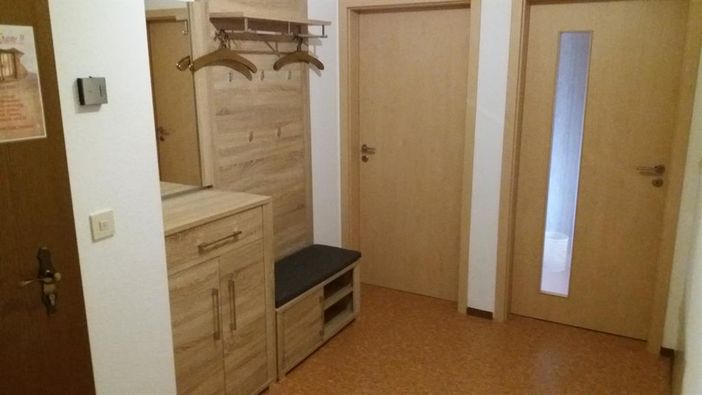 Flur u. Garderobe