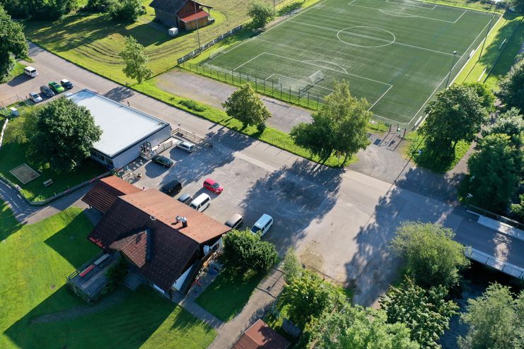 Parkplatz am Sportplatz in Bad Hindelang