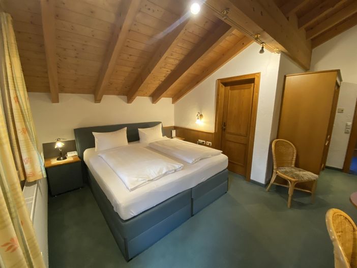 Zimmer 15 5