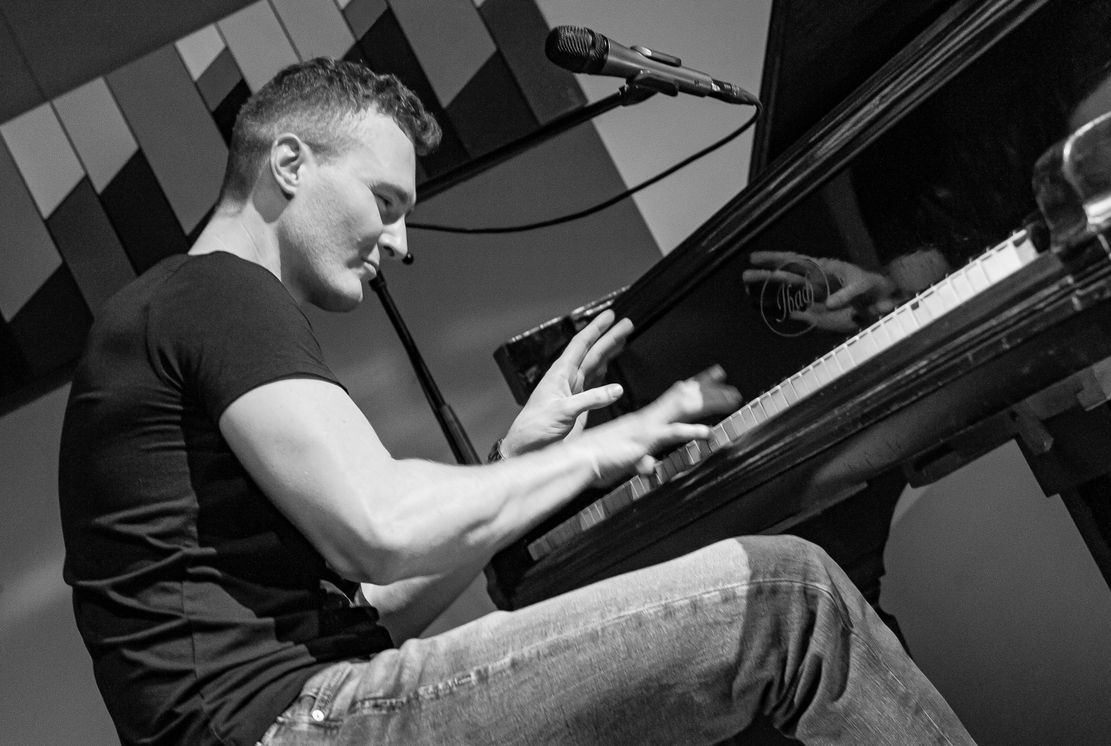 Dan_Popek_copyright_Ulrich_Kraaibeek (1)