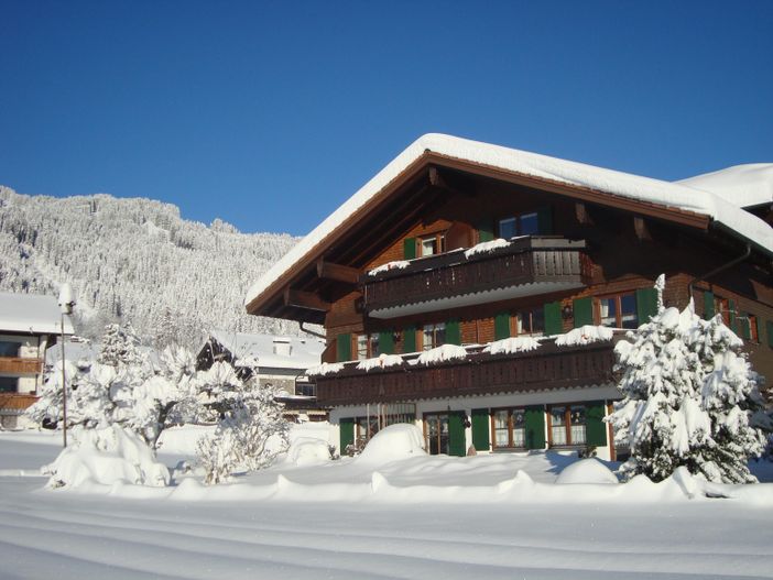 Haus im Winter