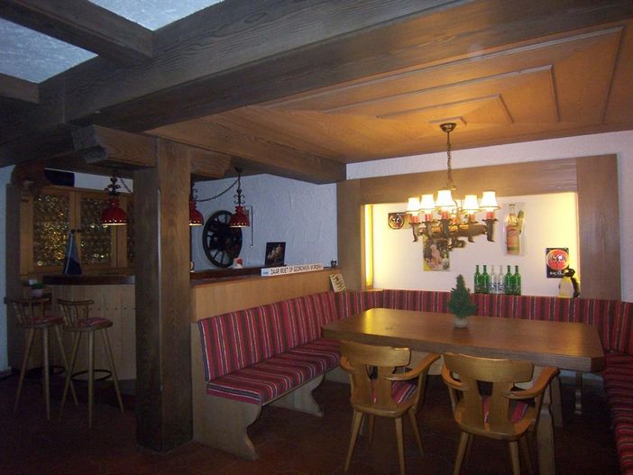 Partyraum im Keller