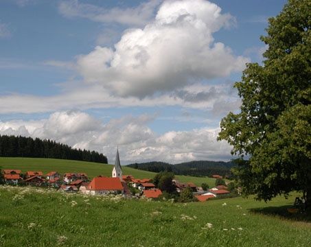 Dorfidylle auf dem Weg ins Schwarzbachtal.