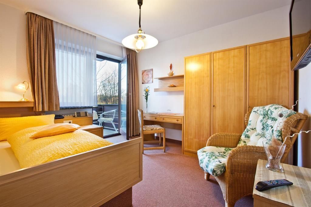 Einzelzimmer W mit Balkon