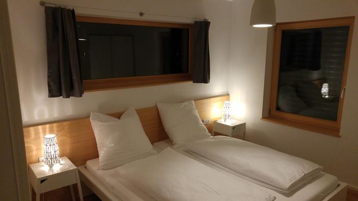 Großes Schlafzimmer der 3-Zimmer-Wohnung