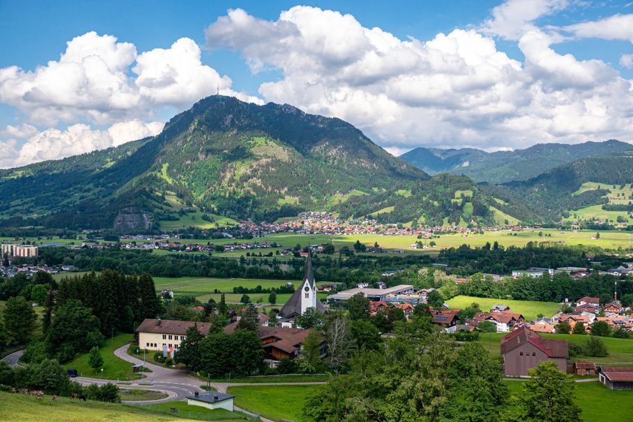 Blick auf Seifriedsberg und den Grünten