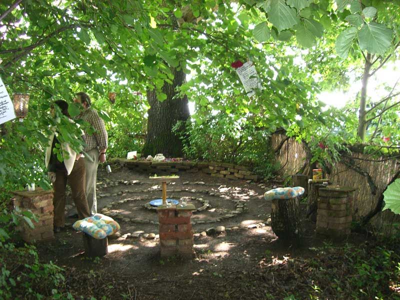 tagderoffenengartentr2009010_