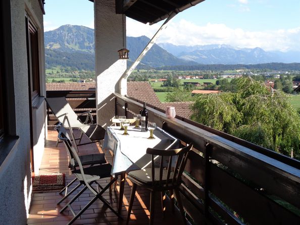 Überdachter Südbalkon
