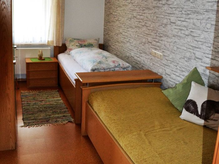 Schm- Schlafzimmer
