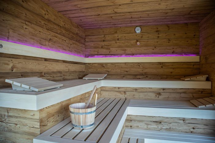 Sauna mit Beleuchtung