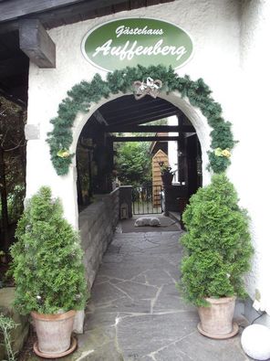 Eingang zum Gästehaus Auffenberg in Fischen-Berg